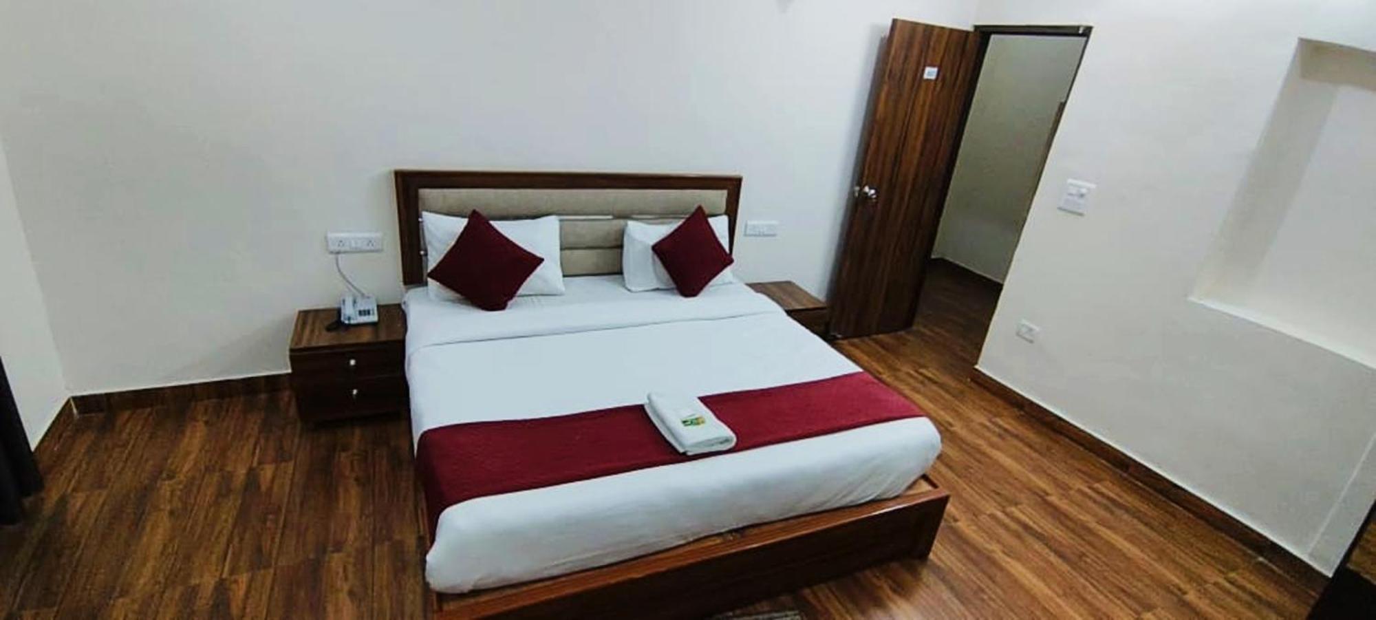 Luxury Rooms In Safdarjung Enclave Near Aiims & Safdarjung Hospital New Delhi Eksteriør bilde