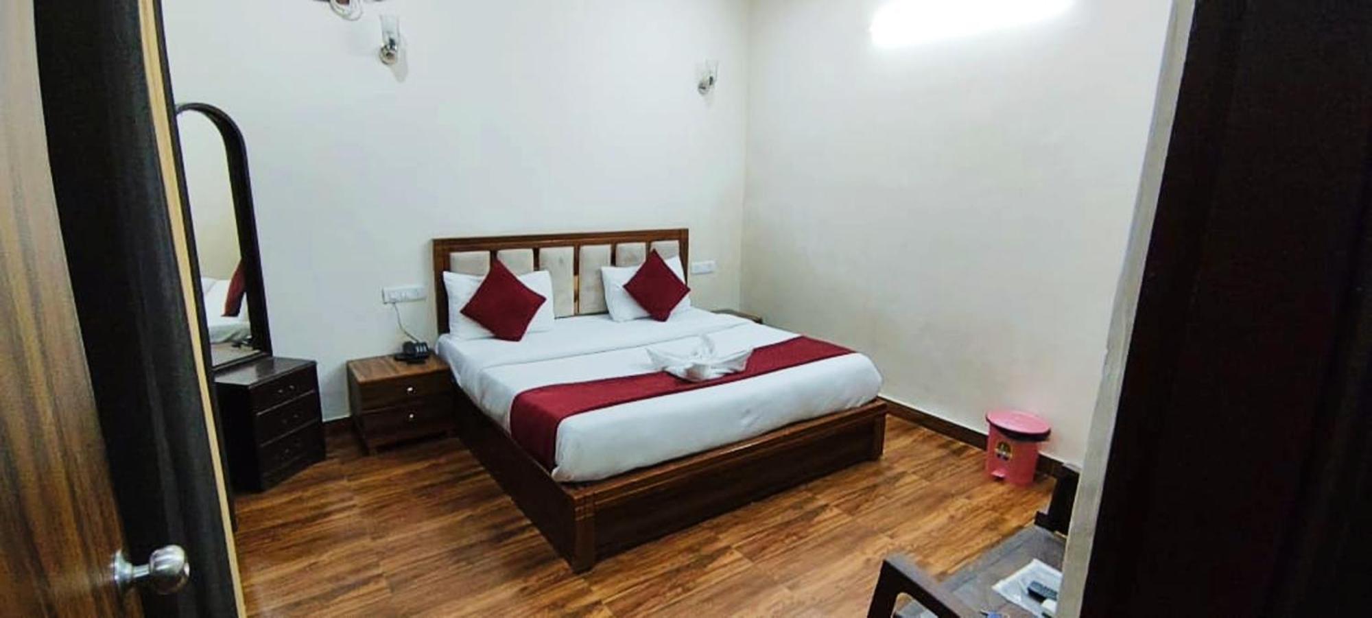 Luxury Rooms In Safdarjung Enclave Near Aiims & Safdarjung Hospital New Delhi Eksteriør bilde