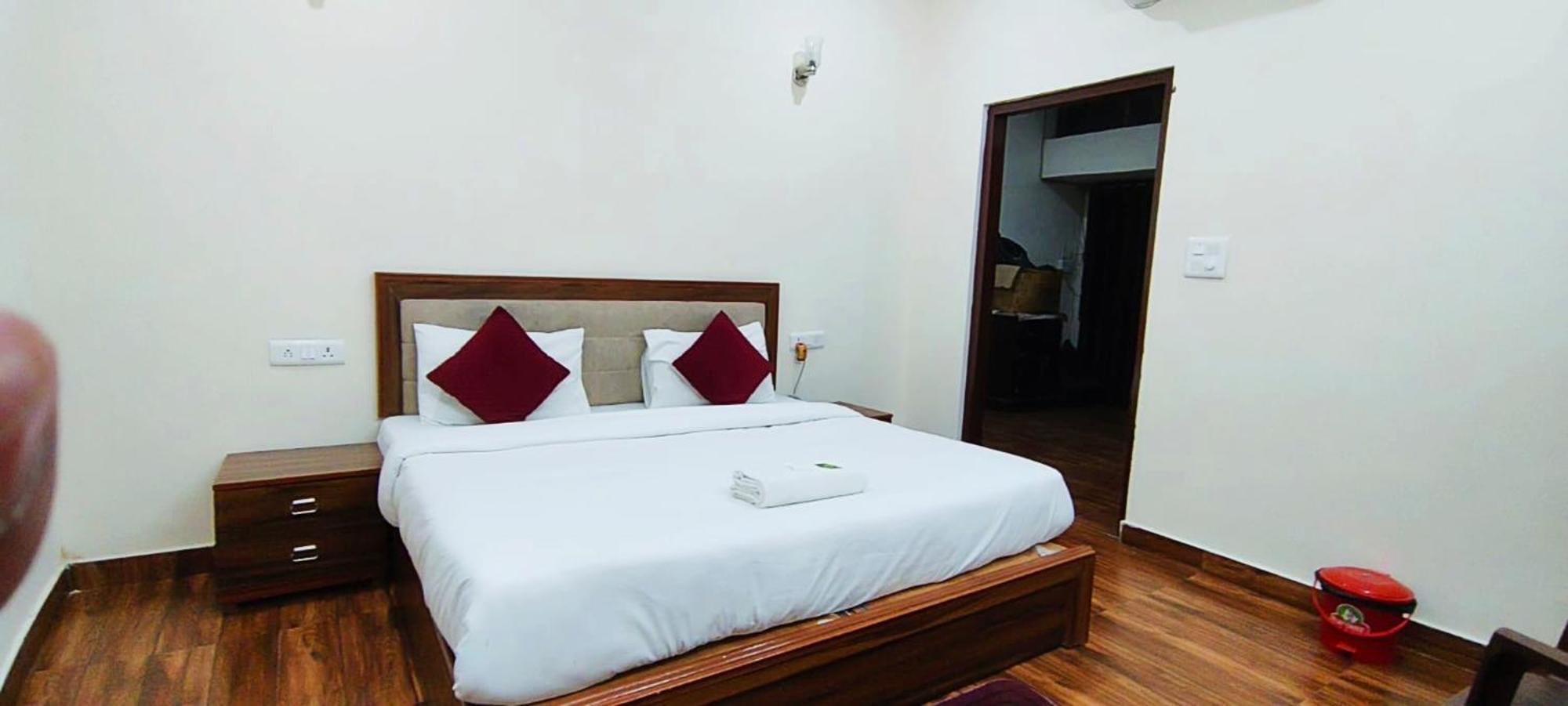 Luxury Rooms In Safdarjung Enclave Near Aiims & Safdarjung Hospital New Delhi Eksteriør bilde