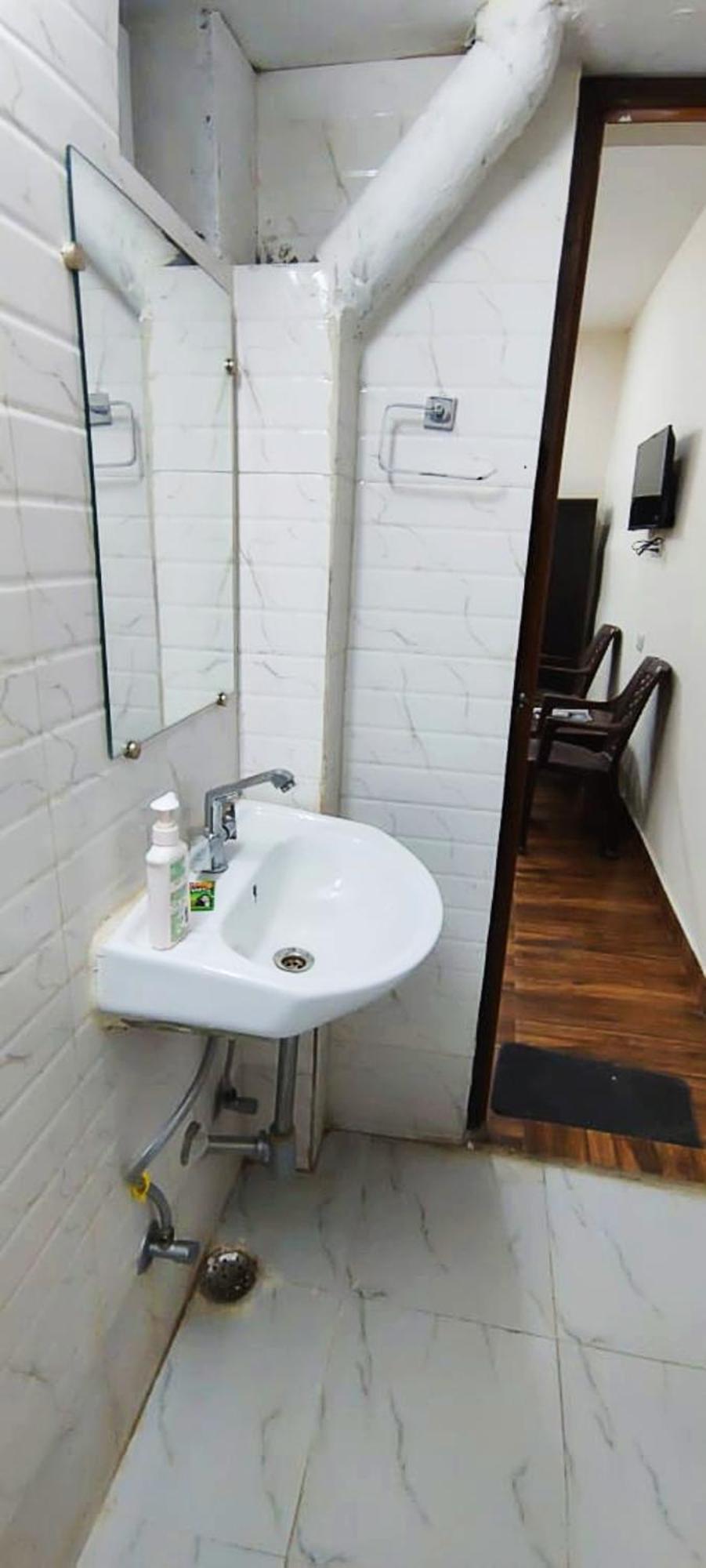 Luxury Rooms In Safdarjung Enclave Near Aiims & Safdarjung Hospital New Delhi Eksteriør bilde